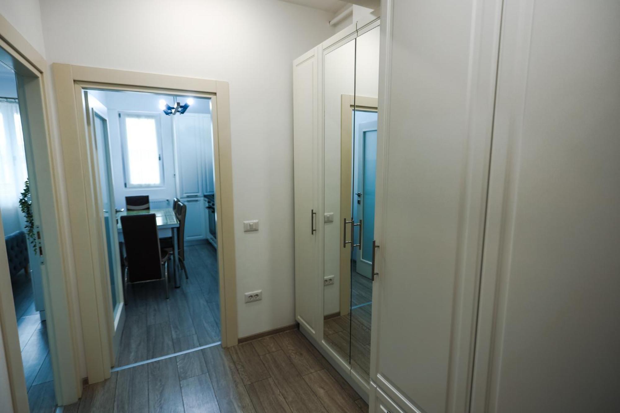 Q Apartament Near Palas Mall Jassy Zewnętrze zdjęcie